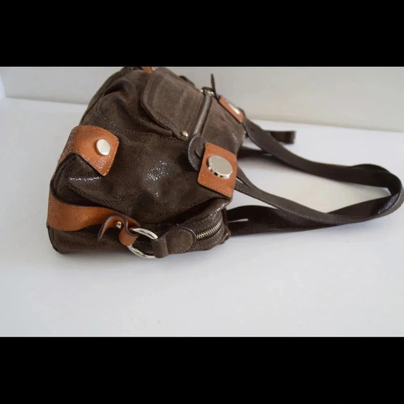 B. Makowsky shimmer leather shoulder bag - Picture 3 of 7